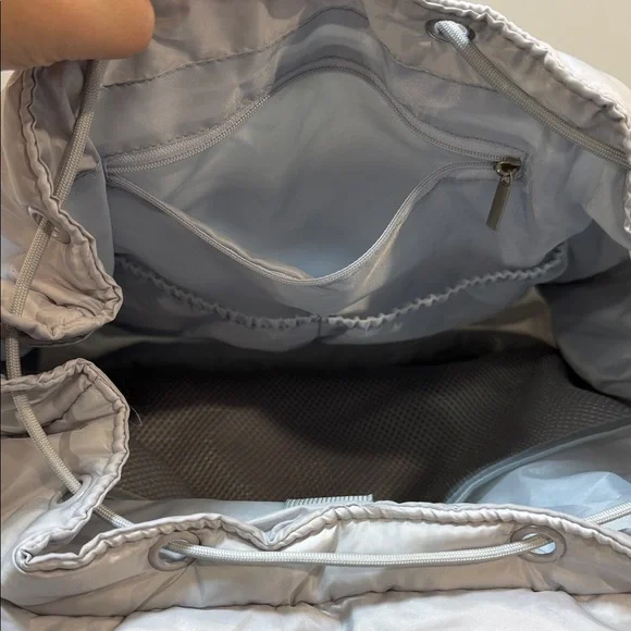 Blogilates Lilac gym backpack - Picture 5 of 9